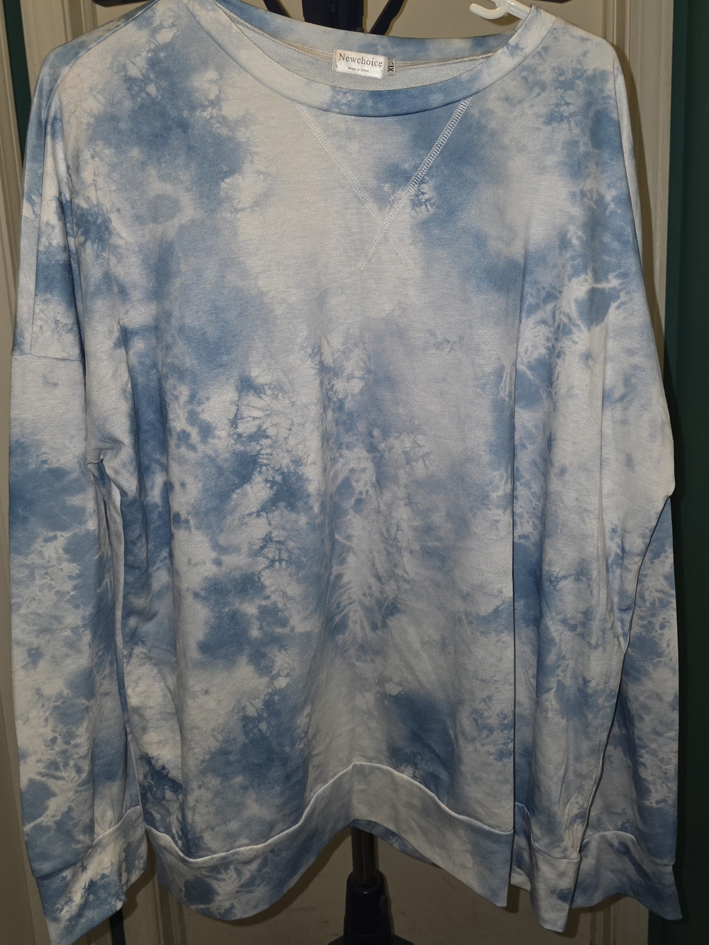 Women's Light Blue Tie-Dye Crewneck Sweatshirt